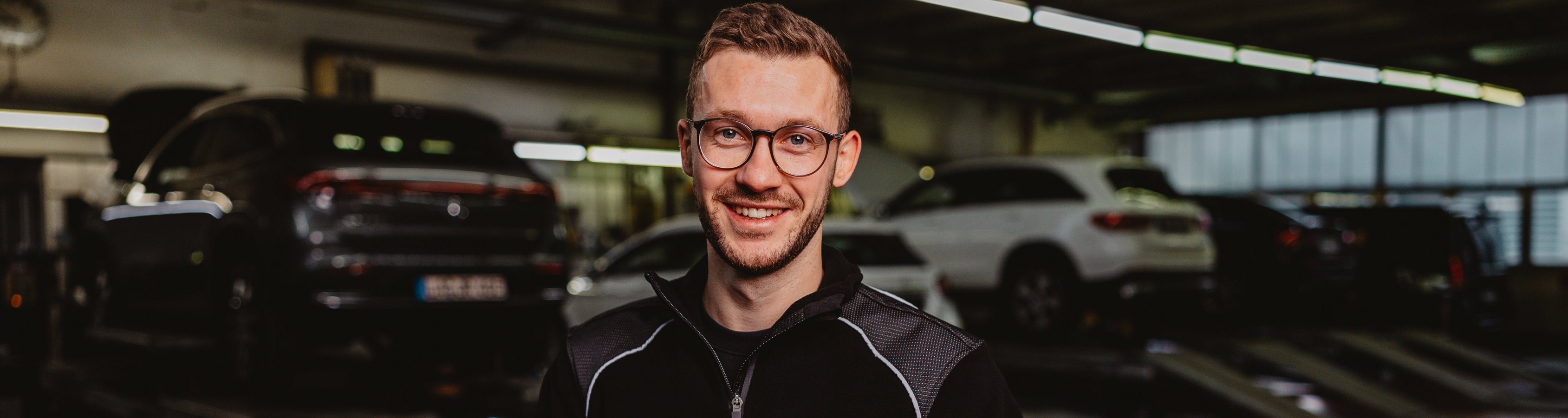 Mitarbeiter in Werkstatt