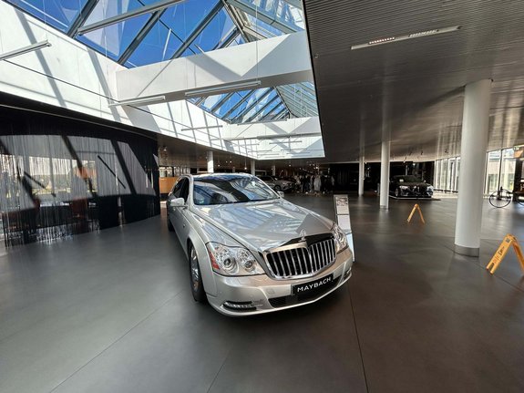 Azubis im Mercedes-Benz Werk und Museum